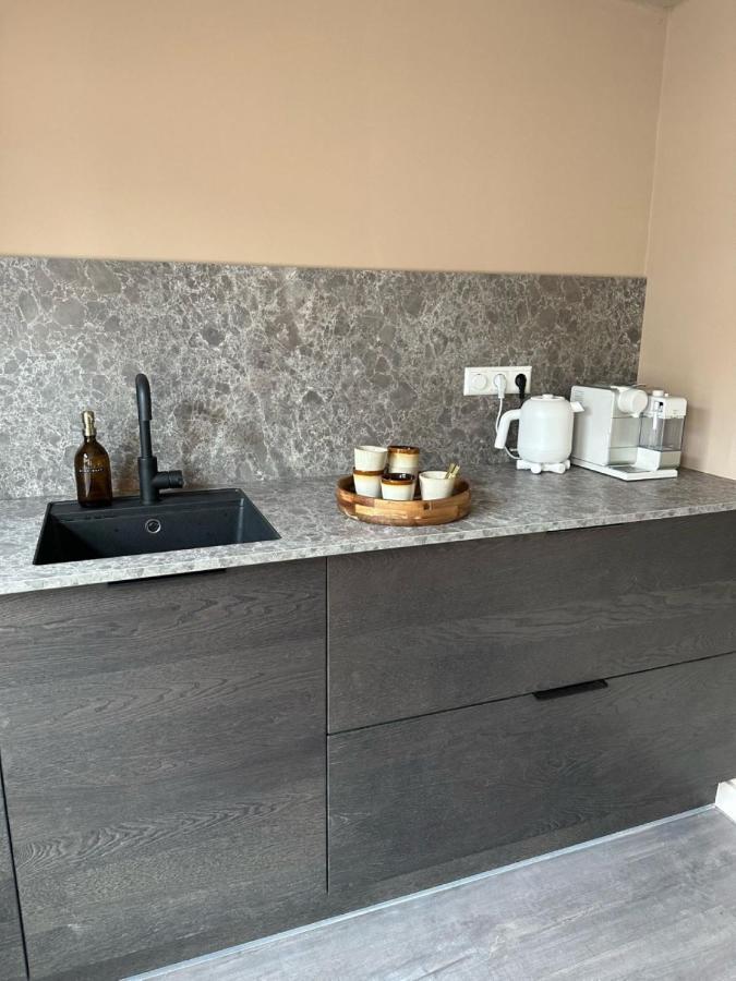 דירות מדמבליק Bed Bij Bistro מראה חיצוני תמונה